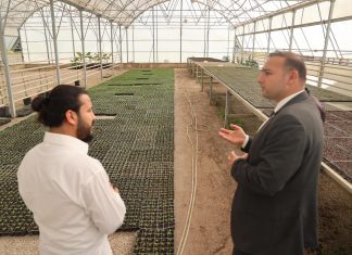 BAŞKAN BİLECEN ÇİÇEK SERASINDA İNCELEMELERDE BULUNDU