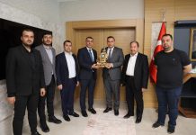 OSB BAŞKANI MEHMET ALGIN VE YÖNETİM KURULU KİLİS BELEDİYE BAŞKANINA HAYIRLI OLSUN ZİYARETİNDE BULUNDU