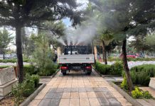 CADDELER VE MEZARLIKLAR GÜL SUYU İLE YIKANDI