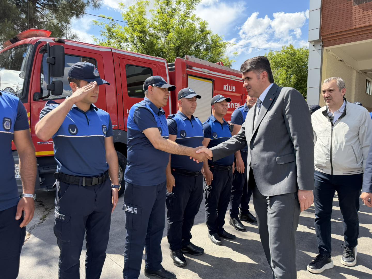 VALİ KALAYLI’DAN ZABITA VE İTFAİYE TEŞKİLATINA BAYRAM TEBRİĞİ