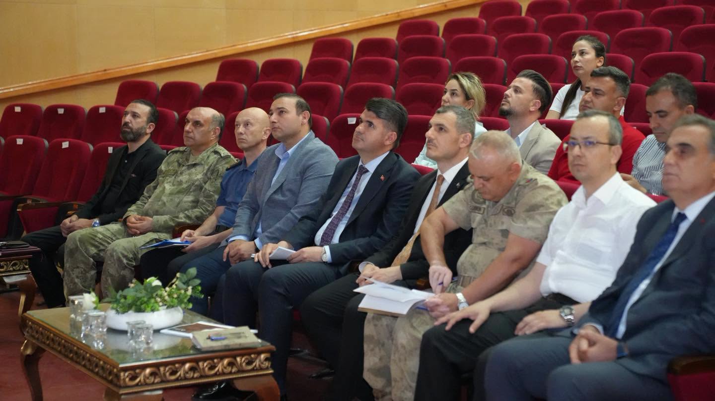 İL GÖÇ KURULU TOPLANTISI’NDA KİLİS’İN HUZURU VE GÖÇ YÖNETİMİ DEĞERLENDİRİLDİ