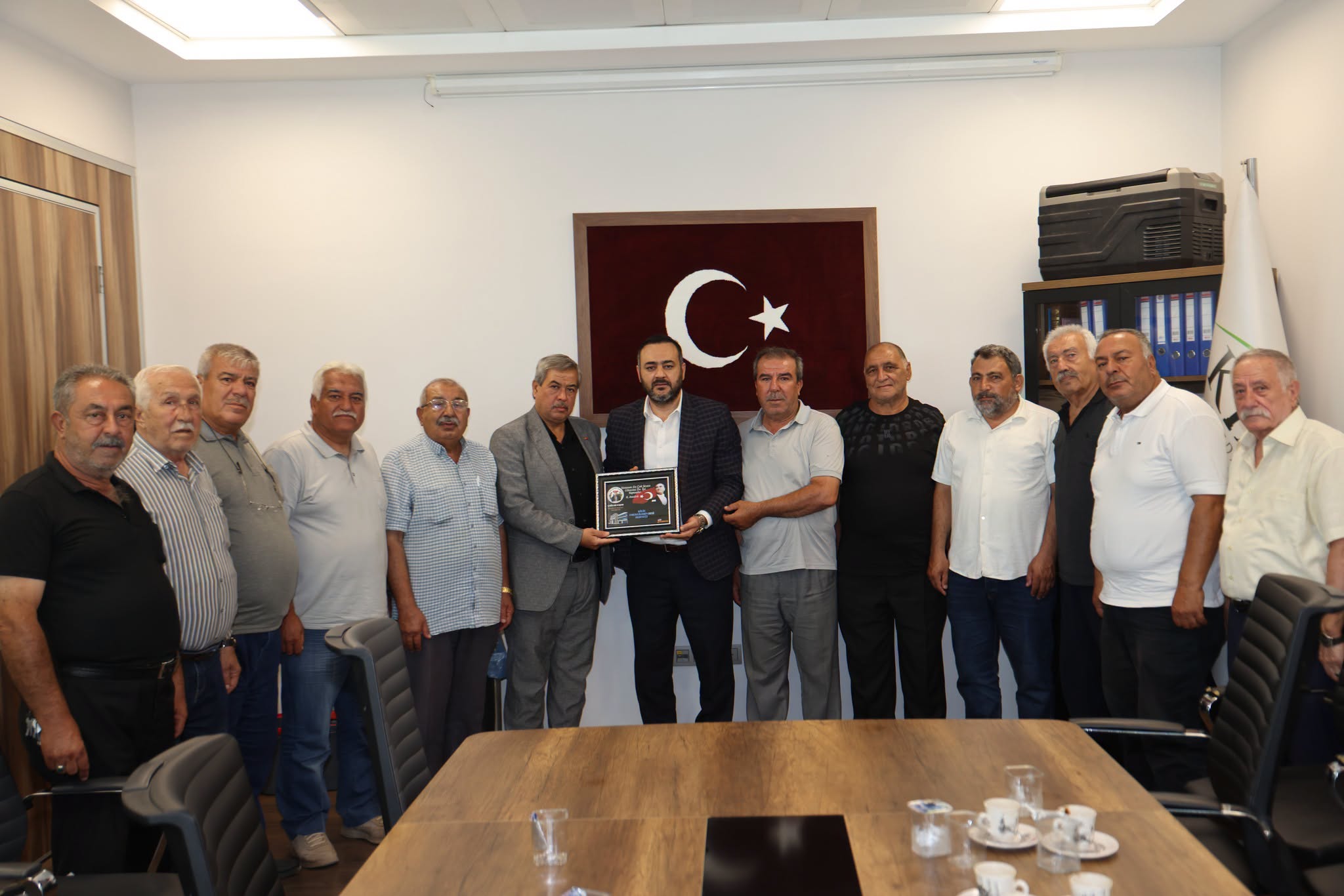 EMEKLİLERİN SESİ DERNEĞİNDEN BELEDİYEMİZE ZİYARET